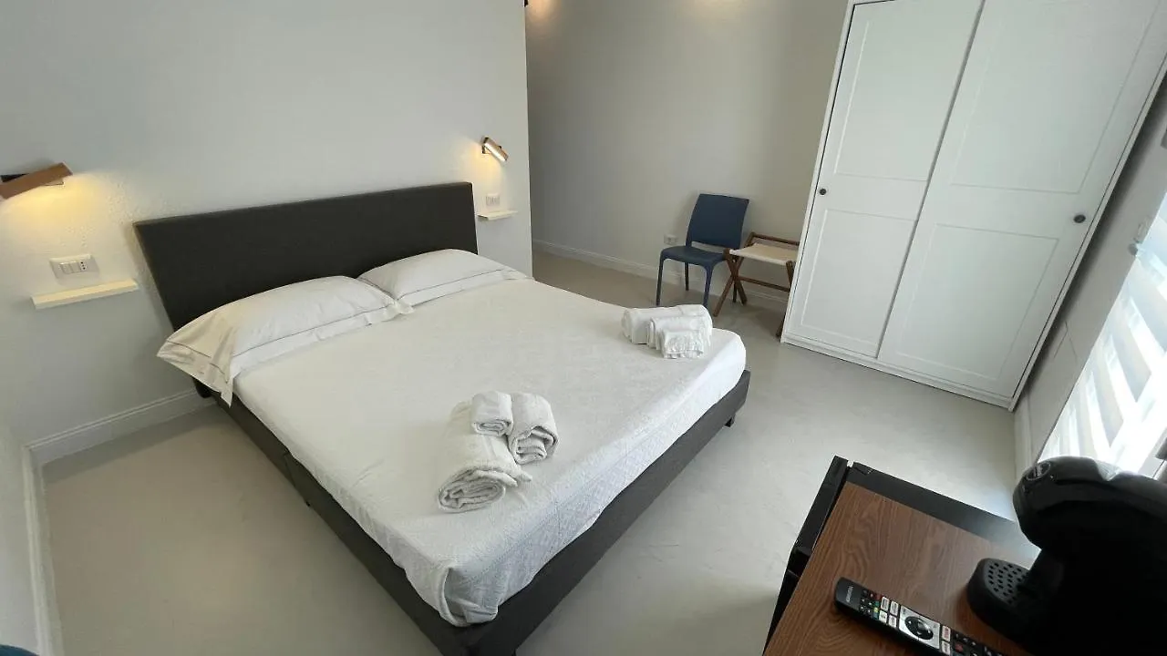 La Casa Dei Nonni Hotel San Teodoro  Guest house